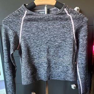 PINK seamless long sleeve contour crop top